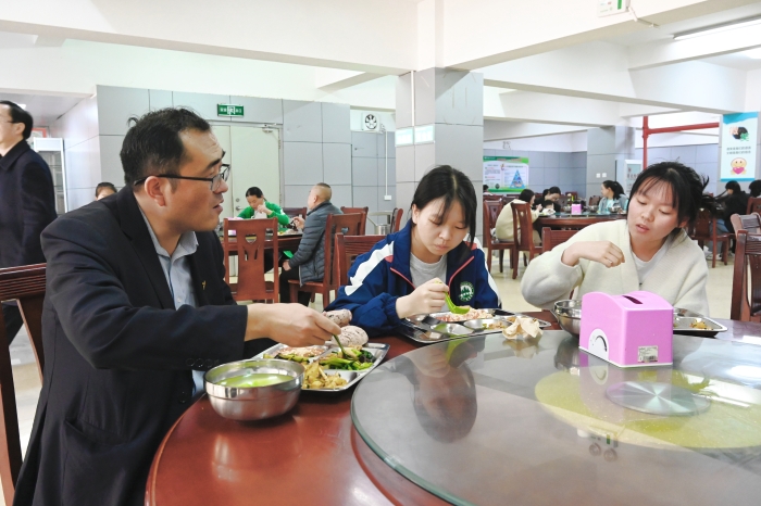 放在第五点,24小时陪伴后面 放在第五点,24小时陪伴后面