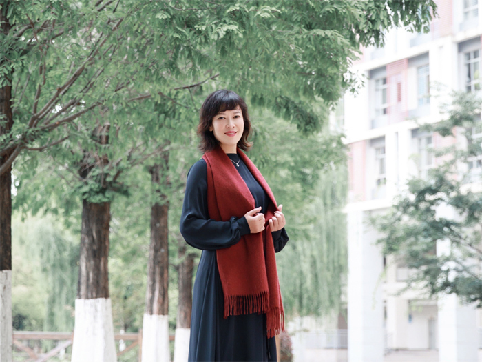 昆十中谢晓玲校长 昆十中谢晓玲校长