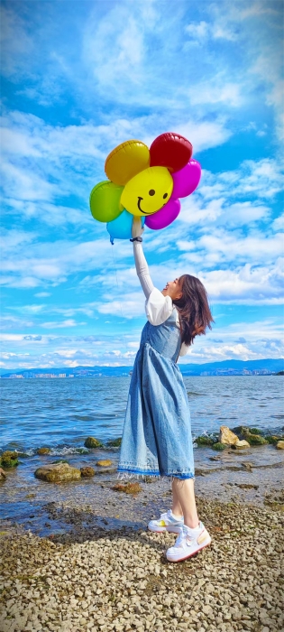 昆明市教坛新秀 晋宁区优秀班主任、优秀教师 黄佳凤 昆明市教坛新秀 晋宁区优秀班主任、优秀教师 黄佳凤