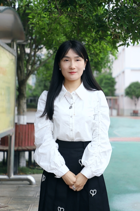 高中数学区级学科带头人:何晓霞 高中数学区级学科带头人:何晓霞