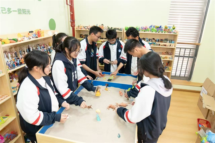 心理咨询室 (2) 心理咨询室 (2)