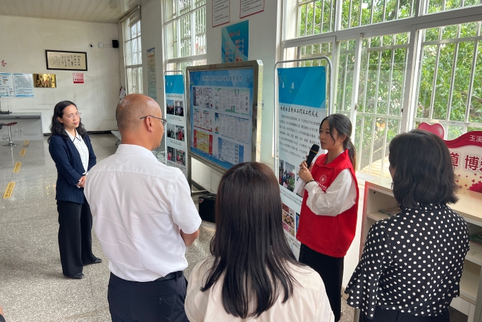 6.玉溪社保政策宣传走进社区，志愿者现场讲解，让更多人受益——玉溪市人社局到大营街街赵桅社区调研社会保险参保工作