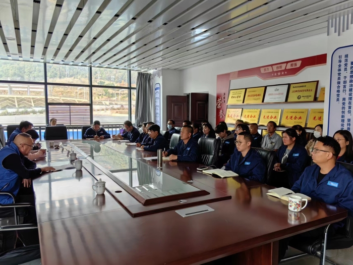 9.保山市社保中心到市公共交通有限公司开展社保政策宣传