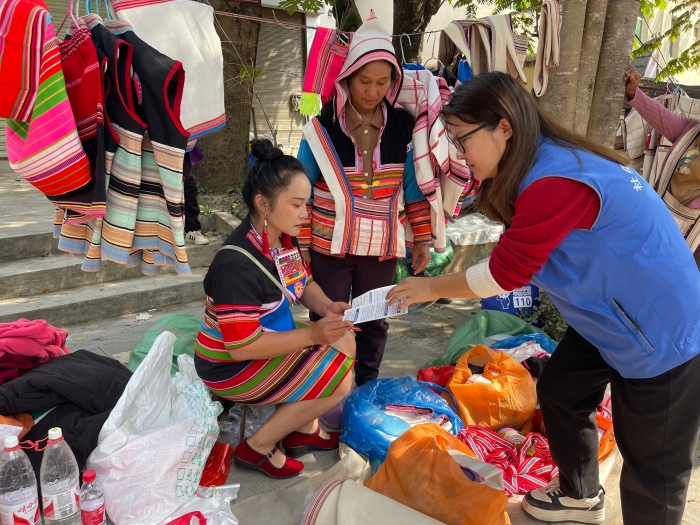 4.社保服务进乡村 政策宣传暖民心——西双版纳州社保服务先锋队到基诺乡开展社保宣传